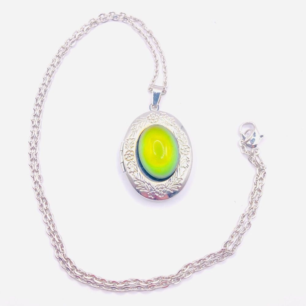 Silver Color Changing Mood locket Pendant Necklace